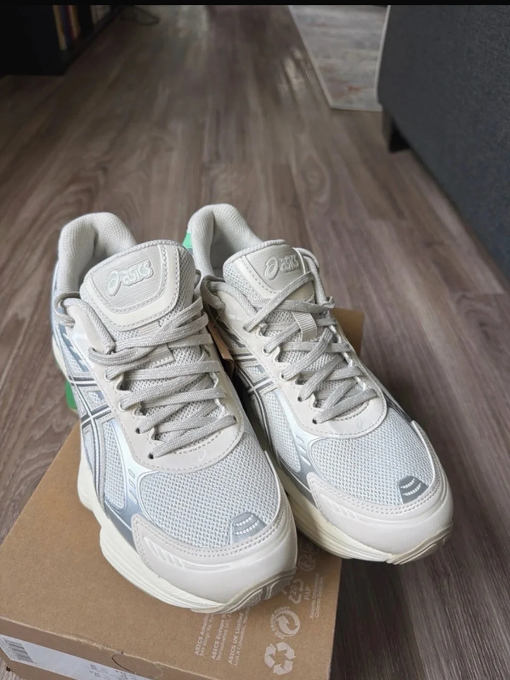 ASICS gel kinetic fluent in smoke grey/pure silver - Picture 1 of 8